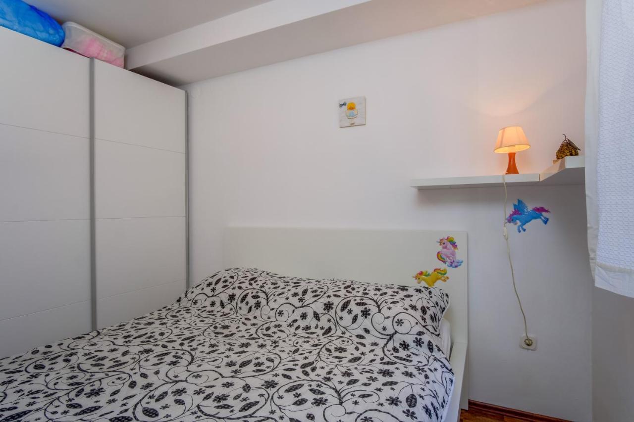 Apartman Natasa Мали-Лошинь Экстерьер фото