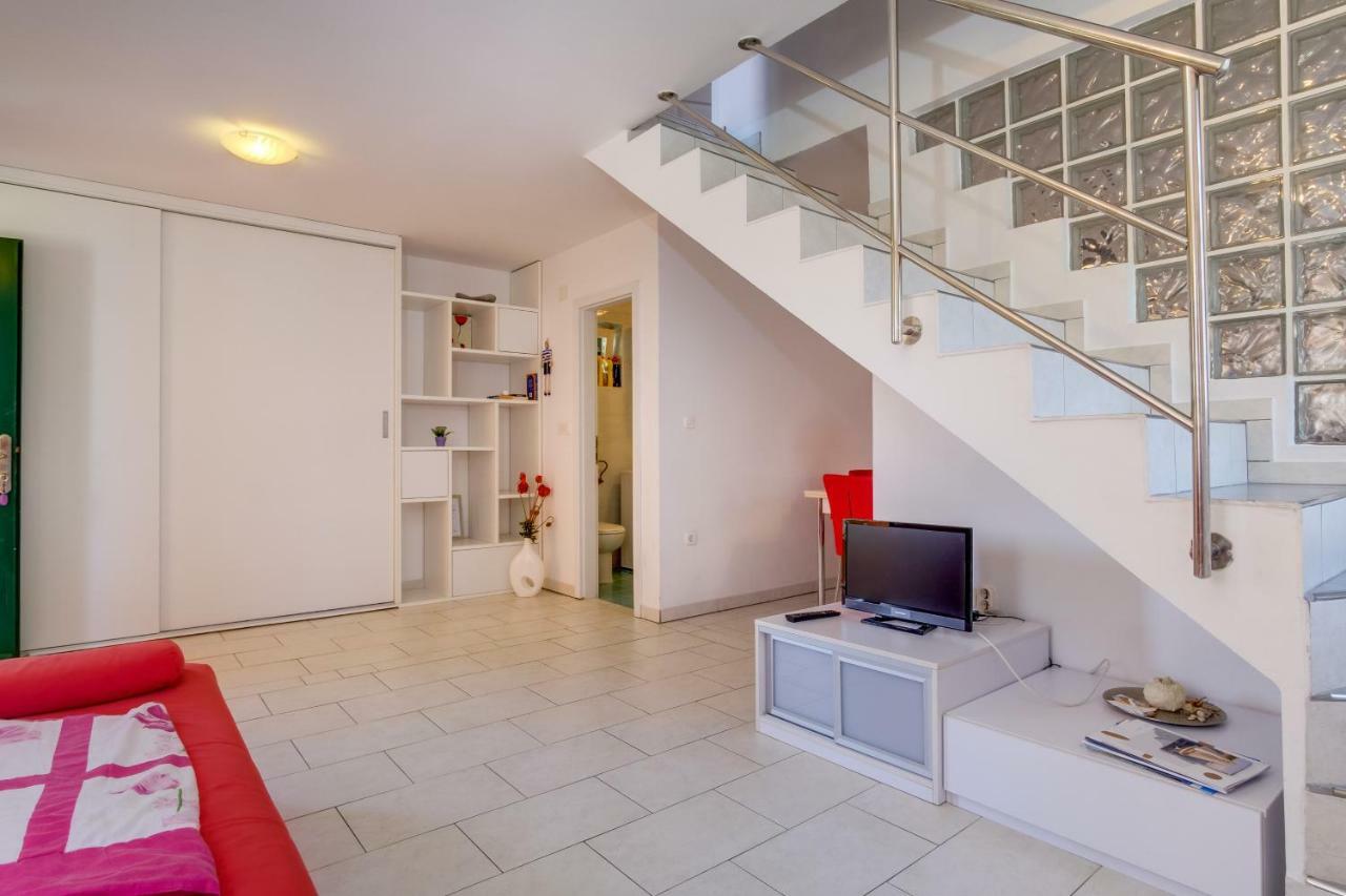 Apartman Natasa Мали-Лошинь Экстерьер фото